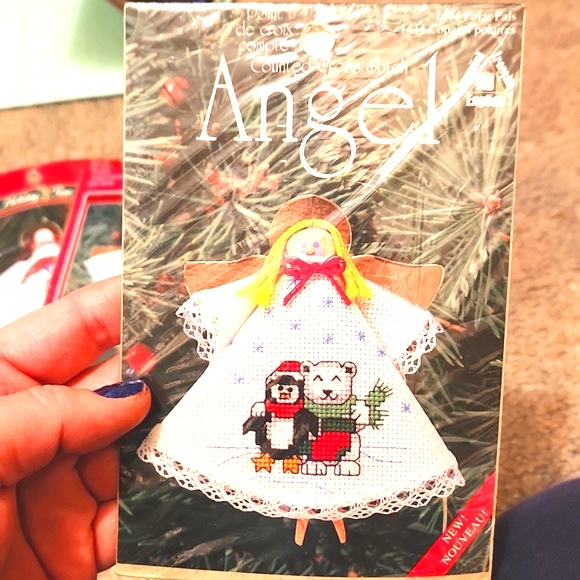 Lot of 4 vintage Angel cross stitch kit ornaments new - Picture 5 of 7